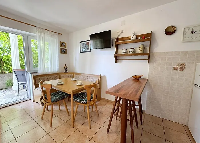 With Parking Space Silo, Krk - 18728 Appartement