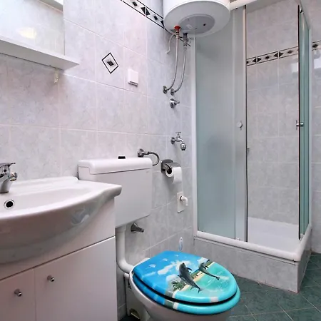 With A Parking Space Silo, Krk - 18728 Апартаменты Сило