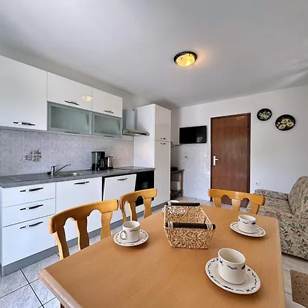 With Parking Space Silo, Krk - 18728 Appartement *